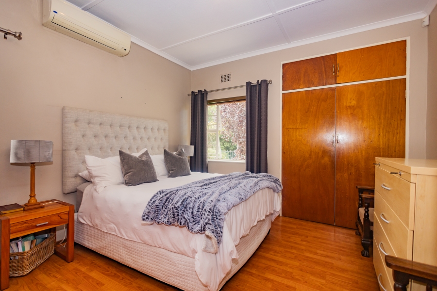 4 Bedroom Property for Sale in Panorama Western Cape